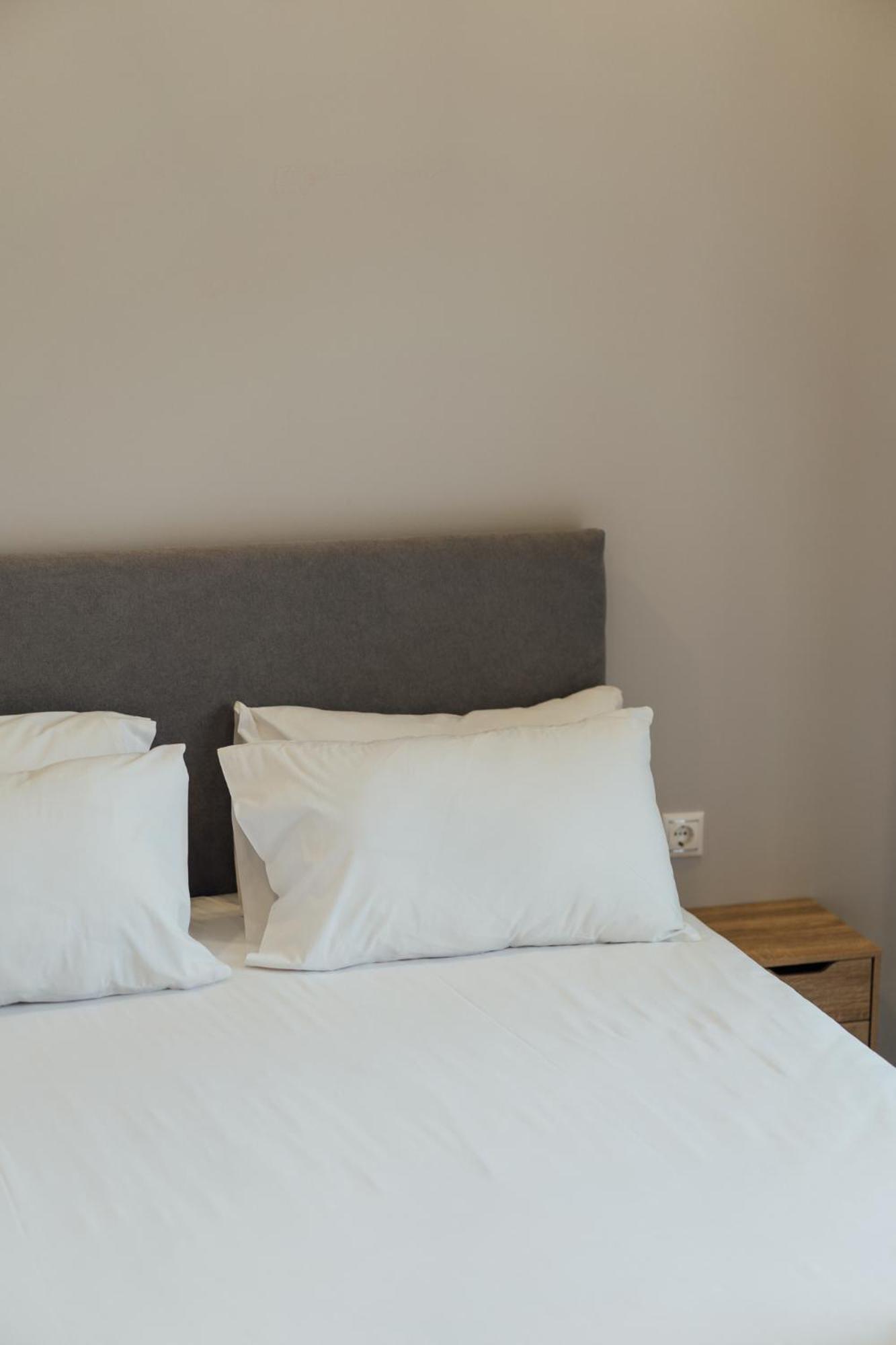 Blue Waves Luxury Suites By The Sea Plomari Luaran gambar