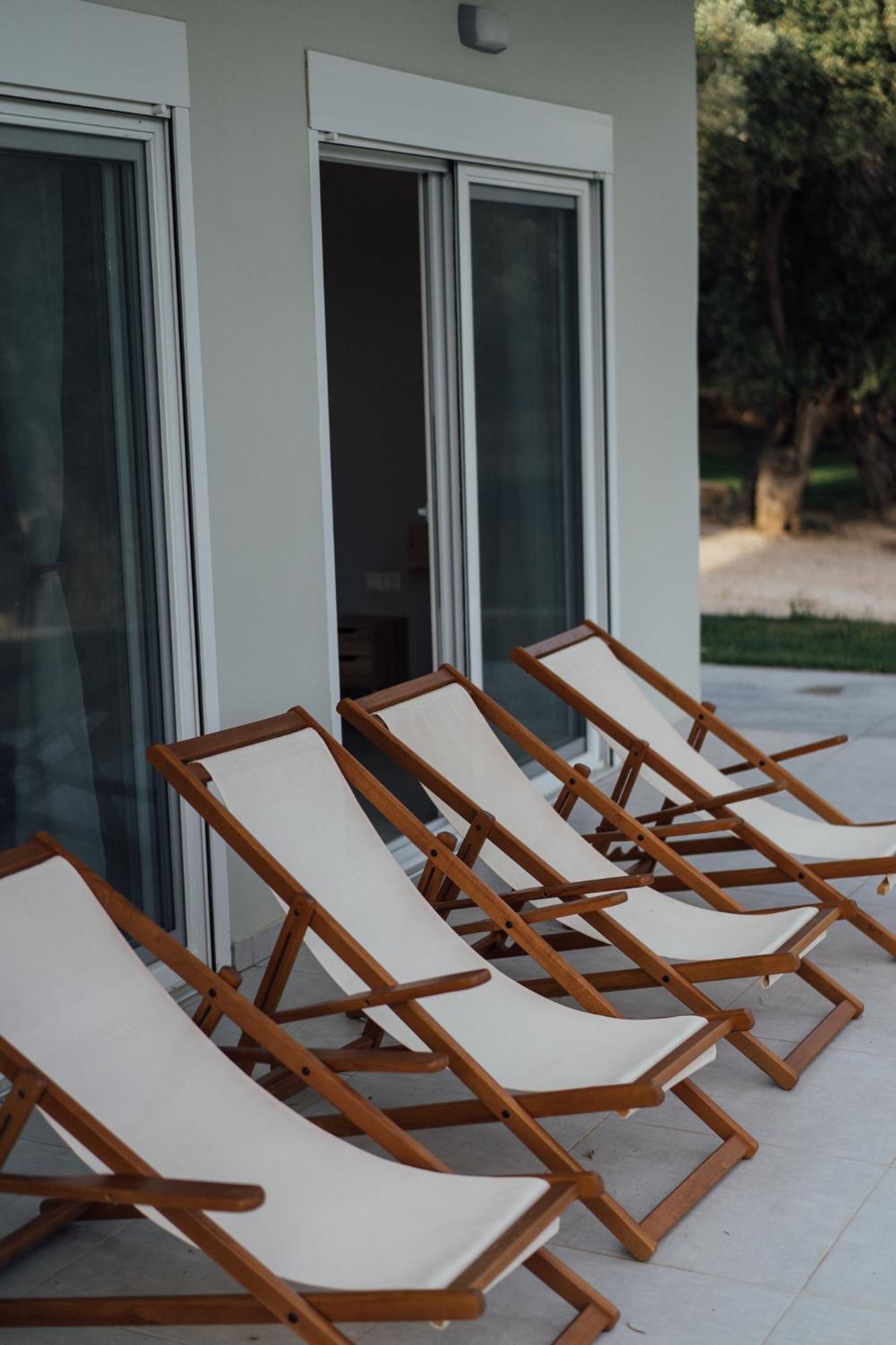 Blue Waves Luxury Suites By The Sea Plomari Luaran gambar