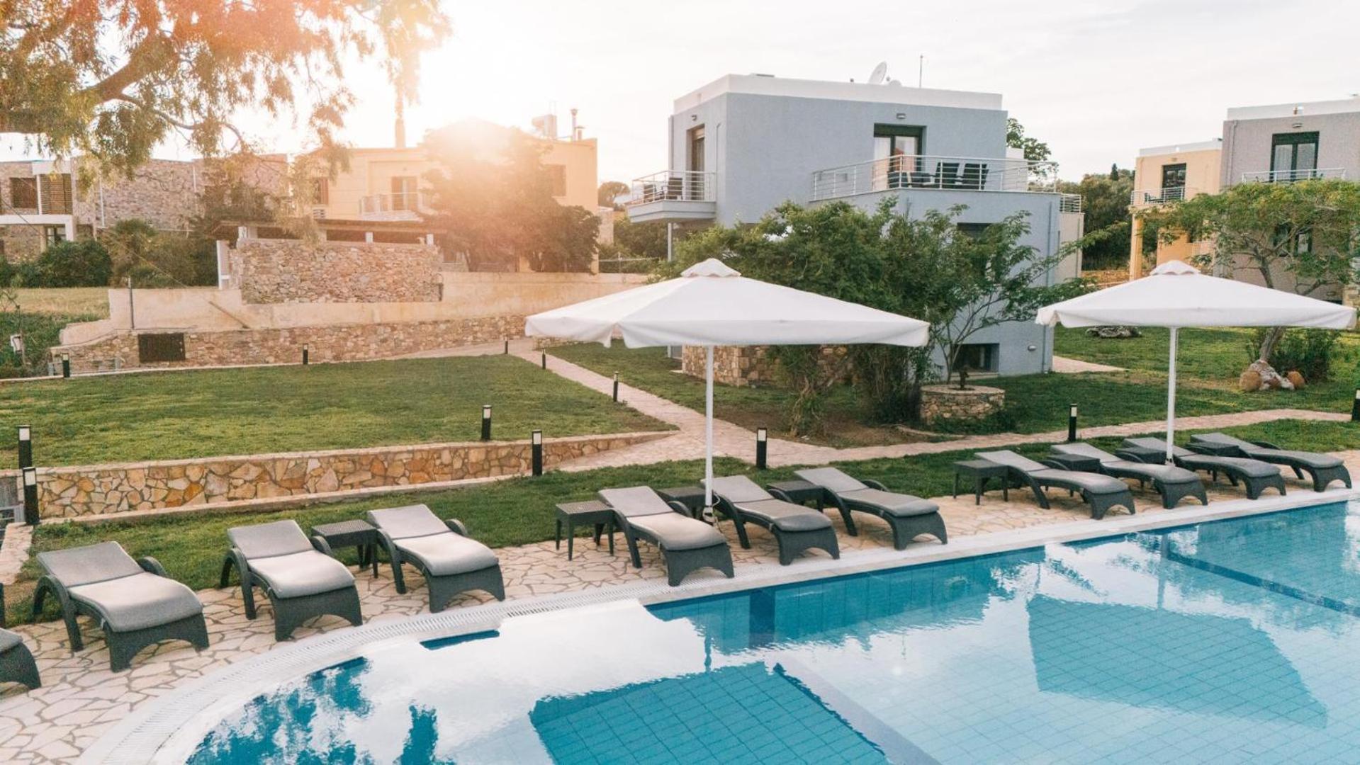 Blue Waves Luxury Suites By The Sea Plomari Luaran gambar